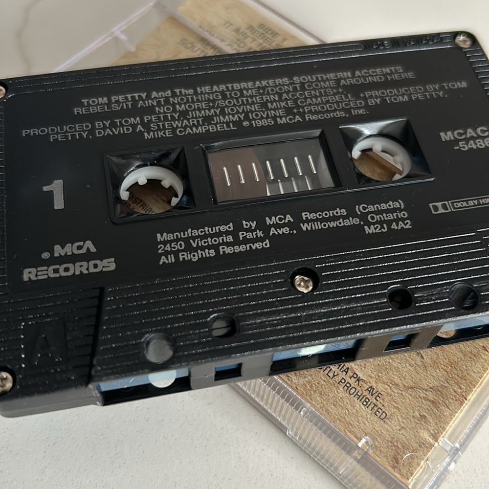 Vintage Tom Petty Cassette Tapes Into The Great Wide Open & Southern Accents - Picture 3 of 8